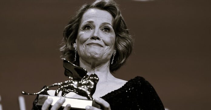 Standing ovation per Sigourney Weaver